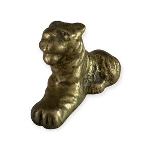 Vintage Miniature Brass Lion Paperweight – Regal Desk‎ Accent
